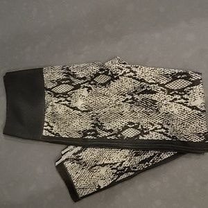 SPANX CONTROL LEGGINGS  LNWOT